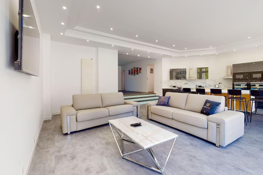 Apartment 12.studio#creteil#loft#cinema#exclusif Creteil