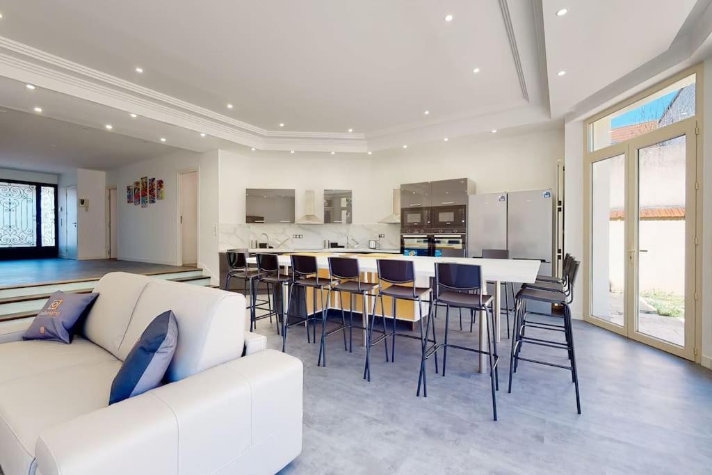 Apartment 12.studio#creteil#loft#cinema#exclusif *